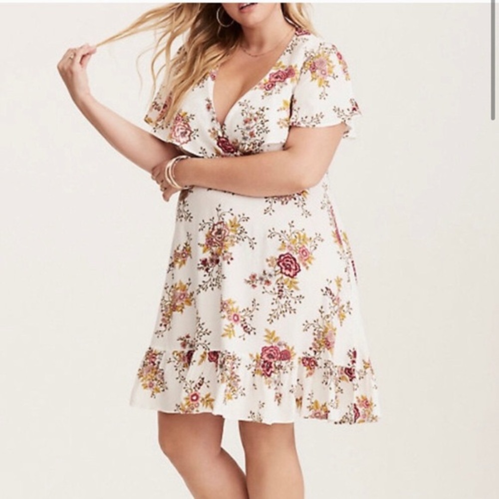 Torrid white floral ruffled skater midi dress FIRM